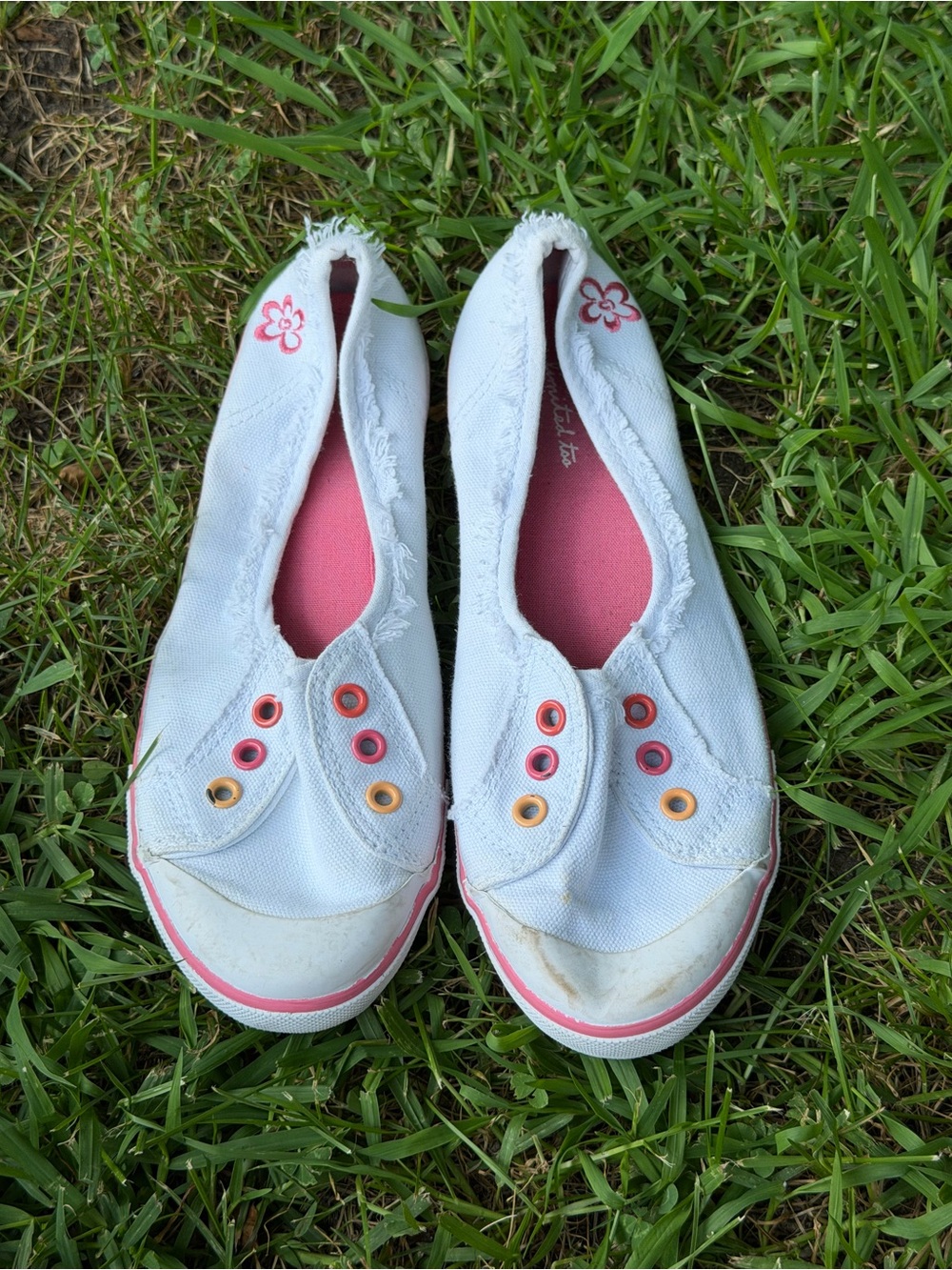 VTG Y2K Limited Too White Canvas Flats with Pink Accents